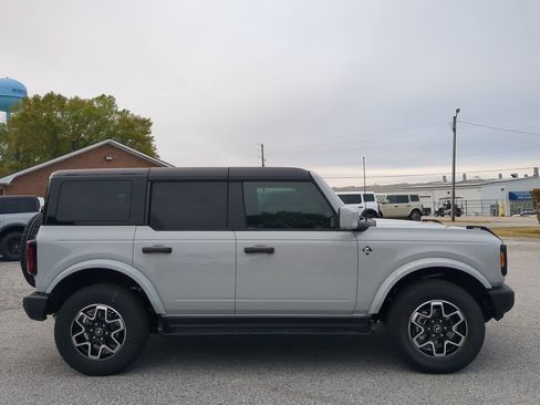 New 2026 Ford Bronco Outer Banks image 2
