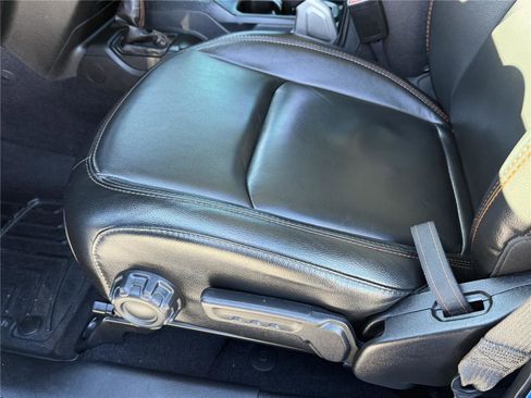 Used 2021 Jeep Gladiator Mojave w/ Cold Weather Group image 17