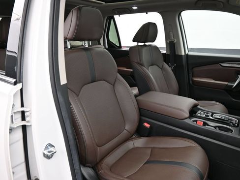 Used 2025 Honda Pilot Elite image 41