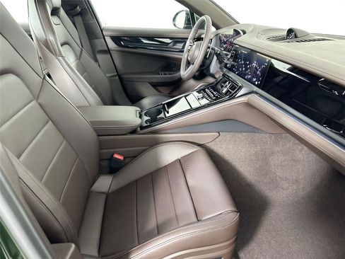 Certified 2026 Porsche Panamera image 28
