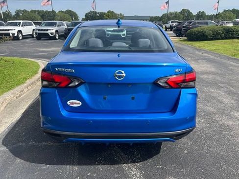 Used 2021 Nissan Versa SV FWD image 21