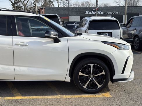 Used 2021 Toyota Highlander XSE image 12