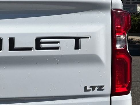 Used 2023 Chevrolet Silverado 1500 LTZ AWD/4WD image 52