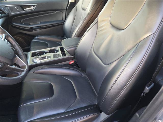 Used 2022 Ford Edge Titanium AWD/4WD image 13