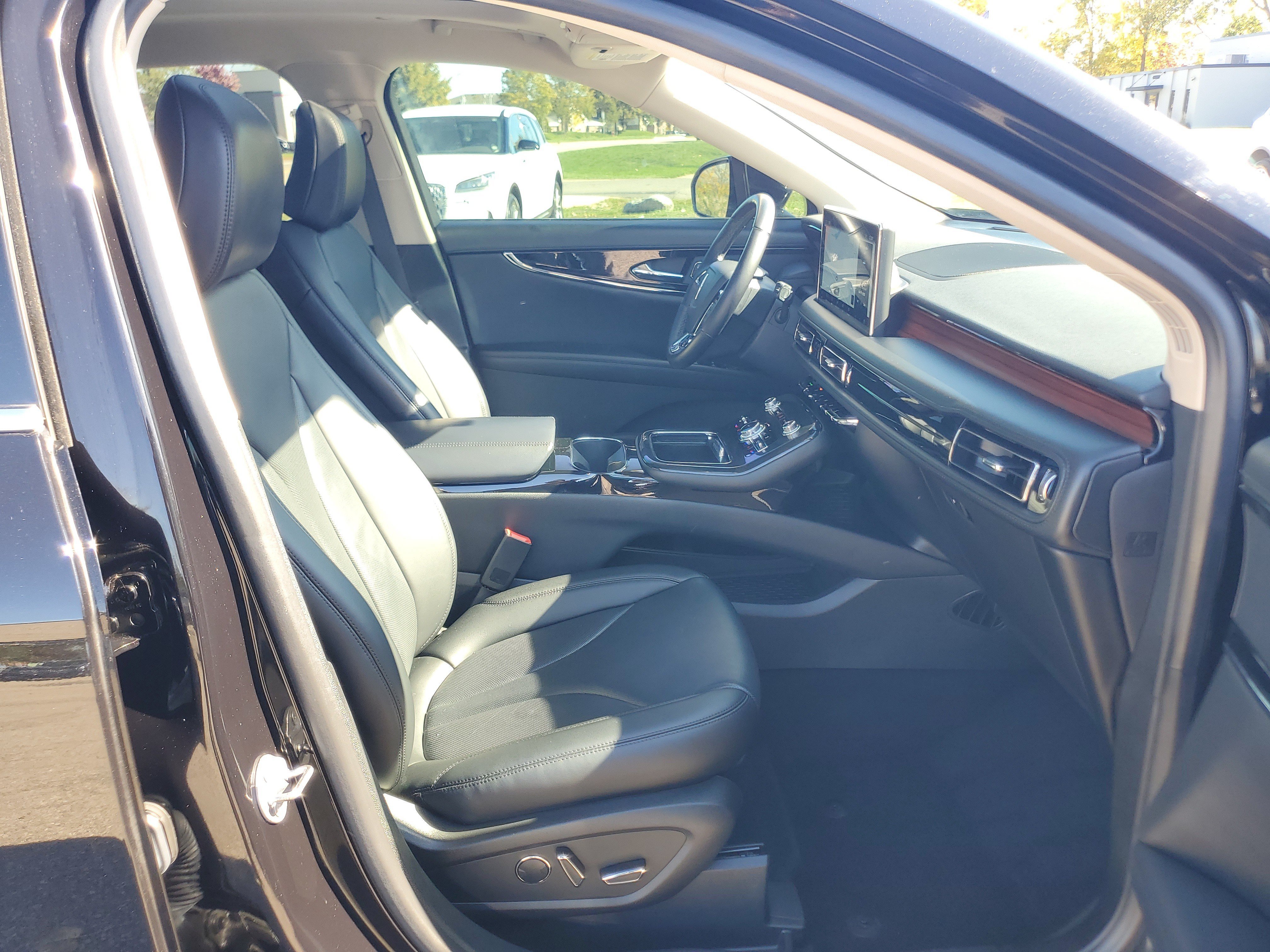 Certified 2023 Lincoln Nautilus Reserve AWD/4WD image 9