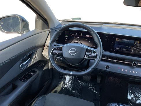 Used 2023 Nissan Ariya FWD image 11