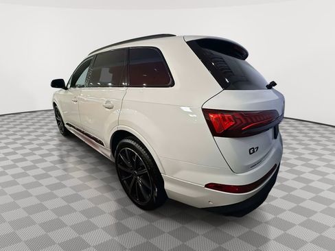 Used 2022 Audi Q7 3.0T Premium Plus image 2