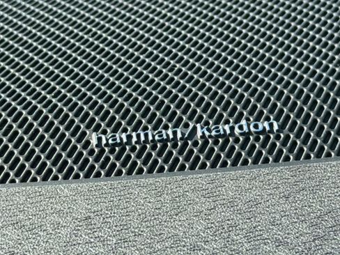 Used 2025 Volvo V90 B6 Cross Country Plus w/ Protection Package Premier image 15