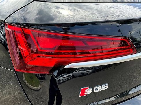 Used 2021 Audi SQ5 Premium Plus w/ Premium Plus Package AWD/4WD image 23