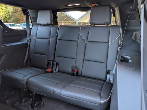 Used 2023 Cadillac Escalade Premium Luxury image 19