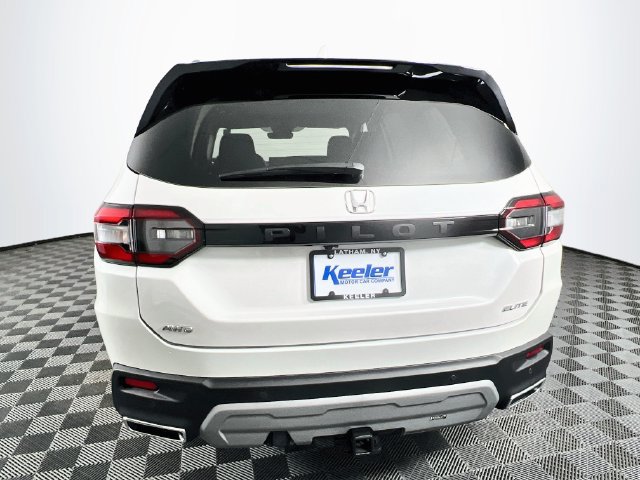 Used 2024 Honda Pilot Elite image 6