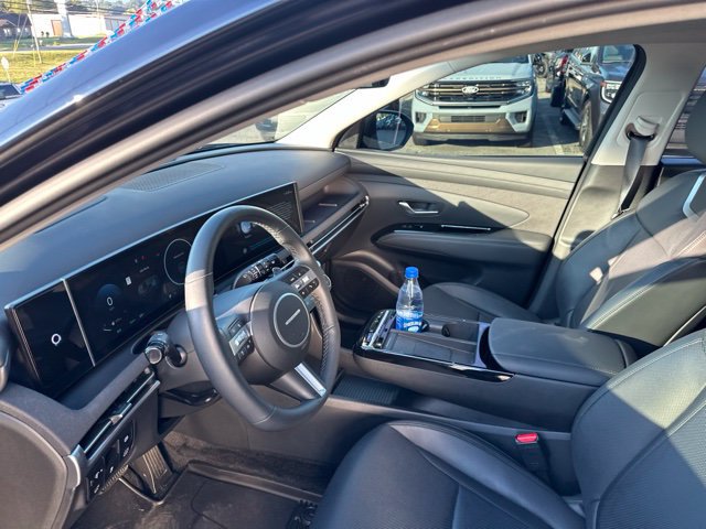 Used 2025 Hyundai Tucson Limited AWD/4WD image 4