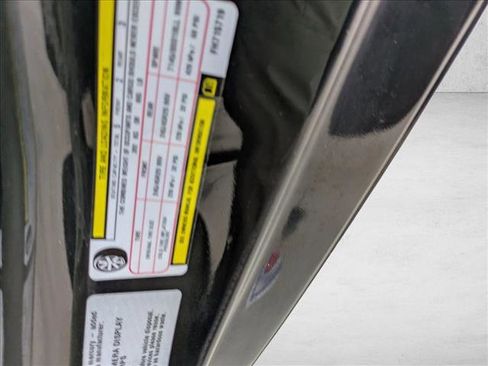 Used 2015 Dodge Challenger SXT Plus image 14