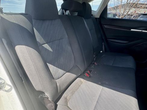 Used 2022 Kia Seltos S FWD image 12