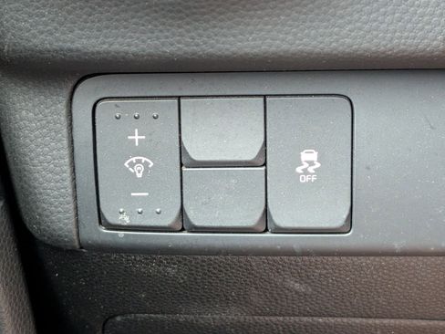 Used 2018 Kia Soul + FWD image 20