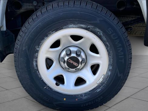 Used 2018 GMC Sierra 1500 2WD Crew Cab w/ Sierra Convenience Package image 10