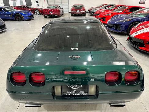Used 1996 Chevrolet Corvette Coupe RWD image 17