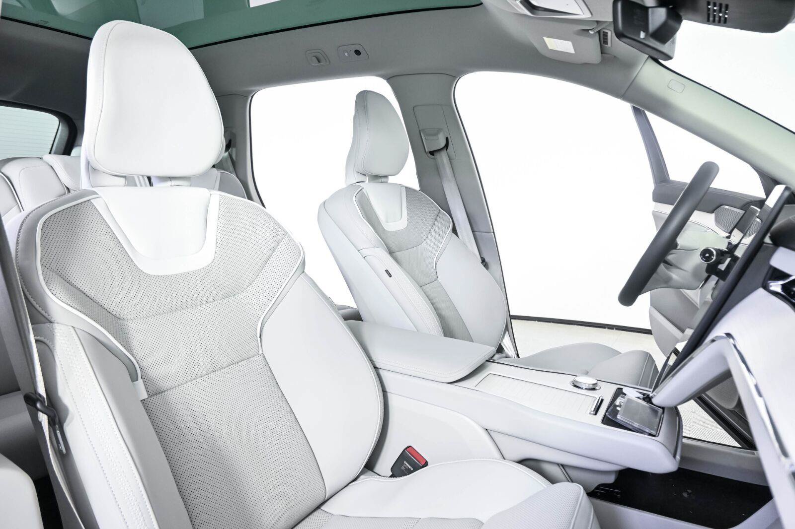 Certified 2025 Volvo EX90 Ultra AWD/4WD image 23