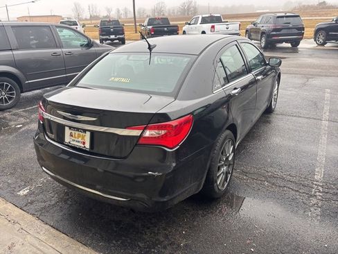 Used 2013 Chrysler 200 LX image 2