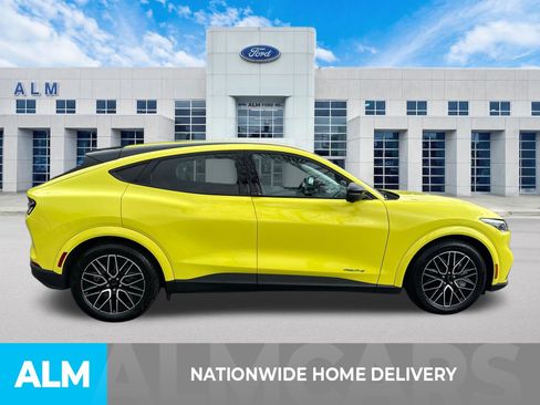 Certified 2025 Ford Mustang Mach-E Premium image 4