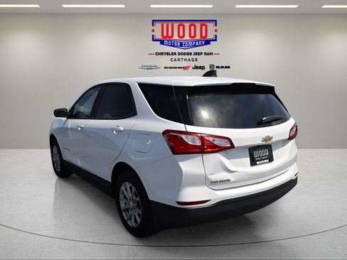 Used 2020 Chevrolet Equinox LS w/ LS Convenience Package FWD image 6