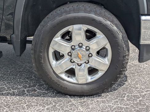 Used 2023 Chevrolet Silverado 2500 LTZ w/ LTZ Convenience Package image 12