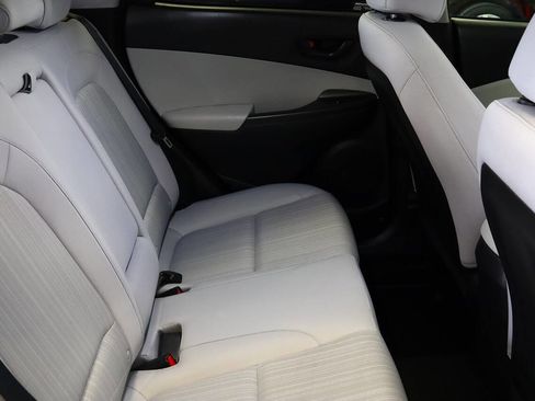 Used 2022 Hyundai Kona SEL w/ Winter Weather Package image 24