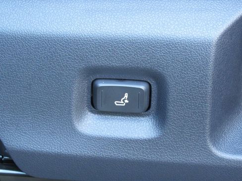 New 2026 Toyota Tacoma TRD Off-Road AWD/4WD image 18