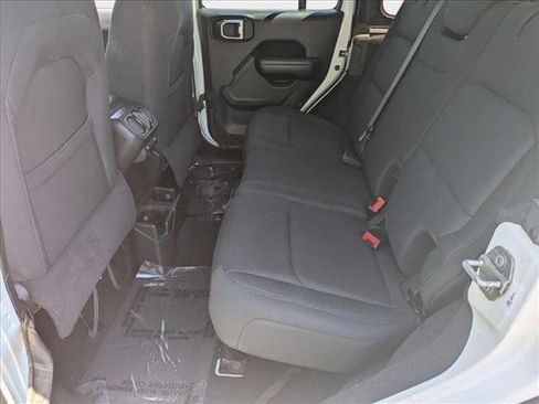 Used 2020 Jeep Wrangler Unlimited Sport image 18