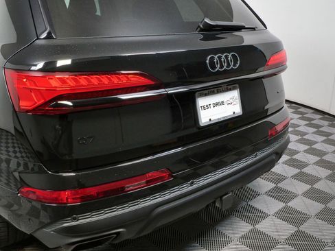 Used 2025 Audi Q7 3.0T Premium Plus AWD/4WD image 36