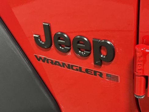Used 2024 Jeep Wrangler Sport AWD/4WD image 25