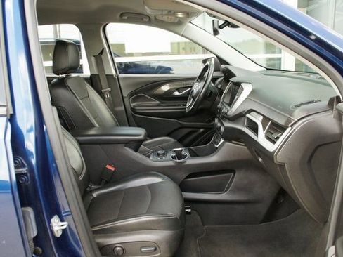 Used 2023 GMC Terrain SLT image 34
