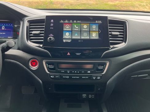 Used 2022 Honda Pilot TrailSport image 23