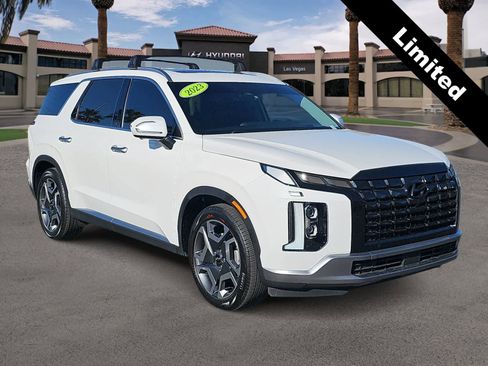 Used 2023 Hyundai Palisade Limited image 2