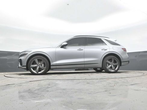 Used 2024 Genesis GV70 2.5T w/ Sport Prestige Package AWD/4WD image 45