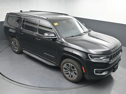 Used 2024 Jeep Wagoneer L Series II w/ Flexible Seating Group image 32