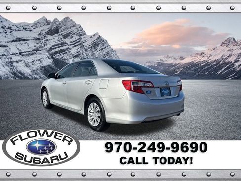 Used 2014 Toyota Camry L image 5