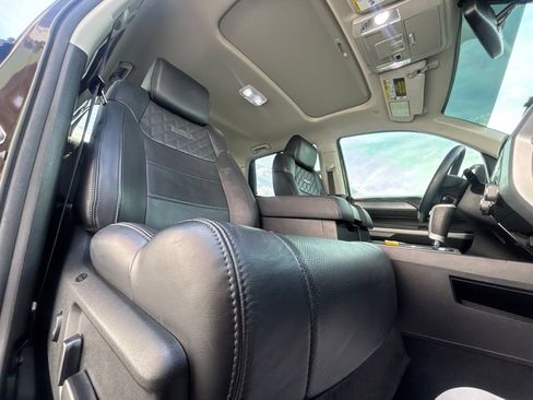 Used 2020 Toyota Tundra Platinum AWD/4WD image 30