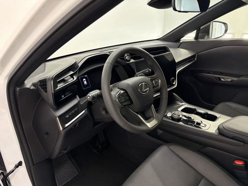 Used 2024 Lexus RZ 300e Premium w/ Accessory Package (Z1) FWD image 4