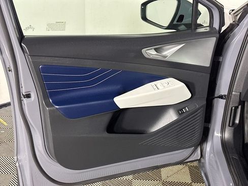 Certified 2023 Volkswagen ID.4 Pro S AWD/4WD image 11