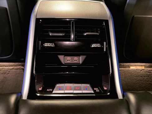 Used 2023 BMW 840i Gran Coupe w/ Comfort Seating Package image 33