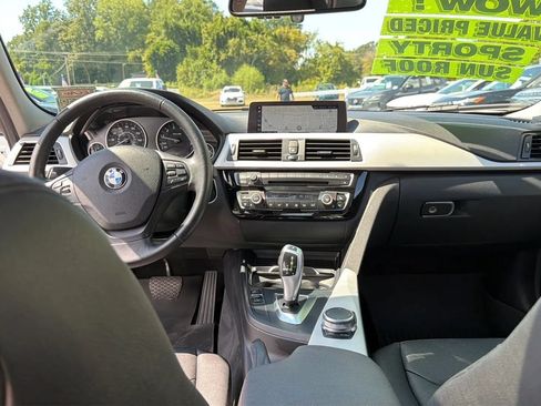 Used 2018 BMW 320i xDrive Sedan w/ Convenience Package AWD/4WD image 27