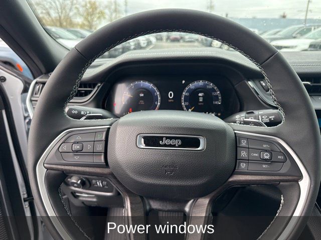Used 2026 Jeep Grand Cherokee L Limited AWD/4WD image 15