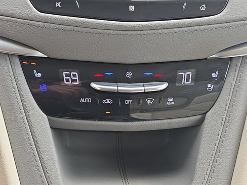 Used 2021 Cadillac XT5 Premium Luxury w/ LPO, Floor Liner Package AWD/4WD image 25