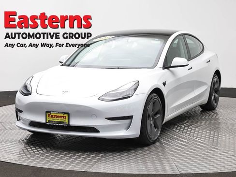 Used 2023 Tesla Model 3 Standard Range RWD image 1