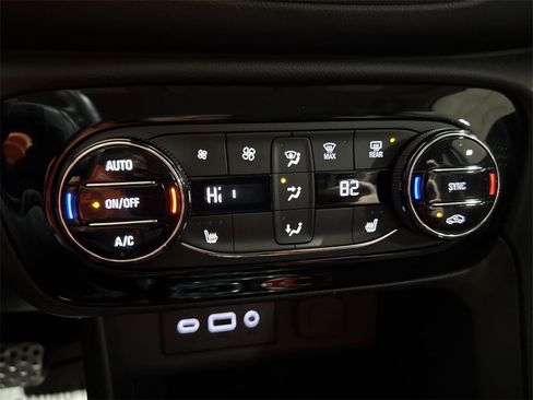 Used 2023 Buick Encore GX Select w/ Sport Touring Package image 15