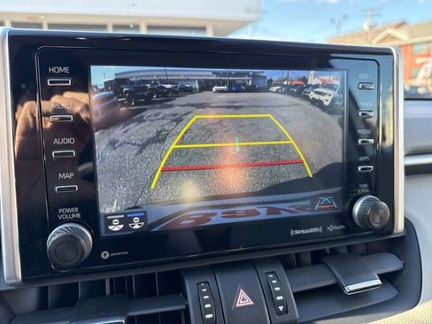 Used 2019 Toyota RAV4 Limited image 6