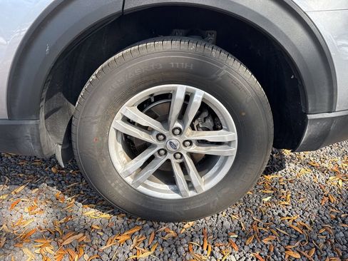 Used 2022 Ford Explorer XLT w/ Equipment Group 202A image 13