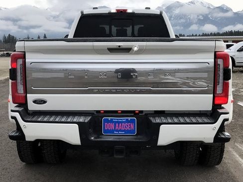 Certified 2024 Ford F450 Limited w/ FX4 Off-Road Package image 28