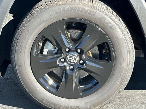 Used 2024 Toyota RAV4 XLE image 25